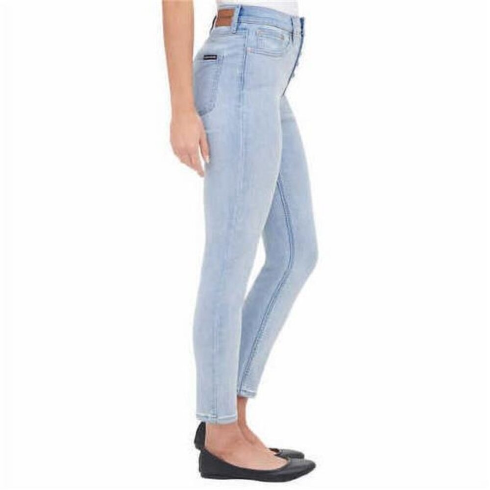 Calvin Klein Women's High Rise Exposed Button Jeans (Glacier, 10) - Picture 3 of 5